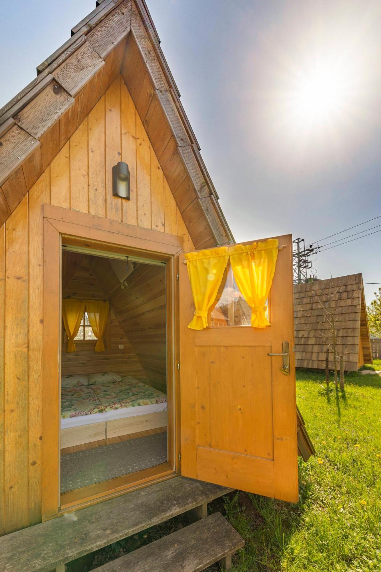 Glamping Mohorjev Grunt Hotel Preddvor Buitenkant foto